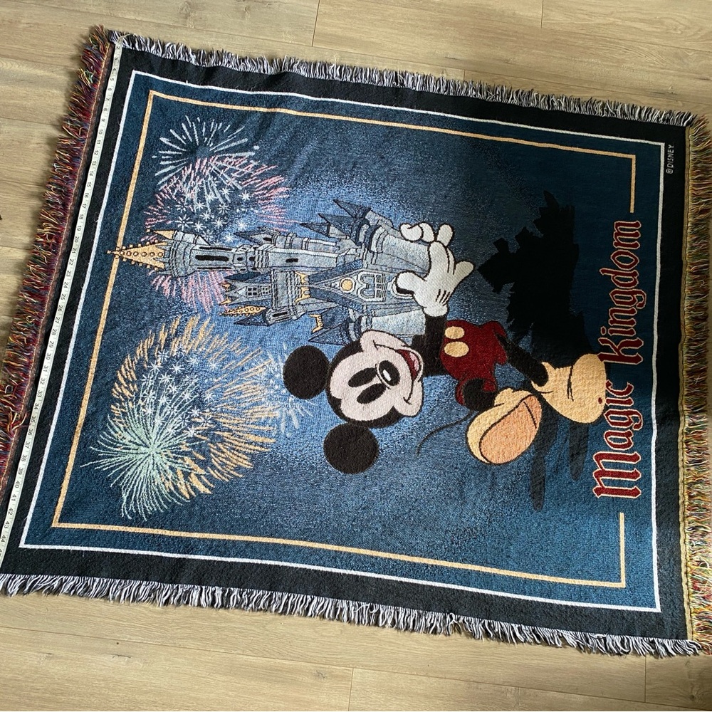 DISNEY WORLD park Cinderella castle Mickey Mouse magic kingdom throw blanket - Picture 3 of 4